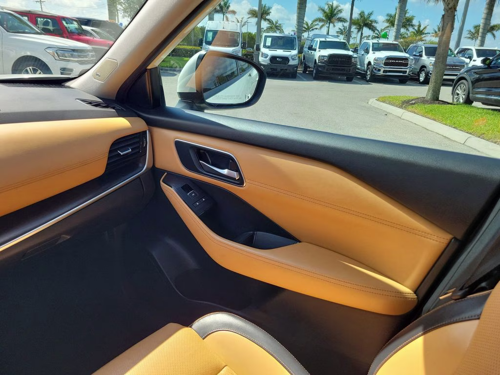 2023 Pearl White Tricoat Nissan Rogue Platinum AWD SUV
