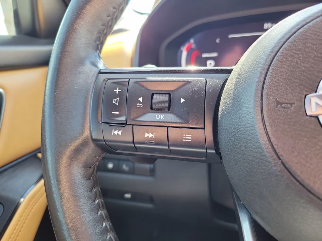 2023 Pearl White Tricoat Nissan Rogue Platinum AWD SUV