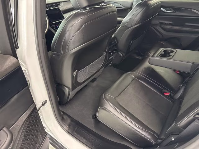 2023 Bright White Clearcoat Jeep Grand Cherokee Altitude X 4X4 SUV