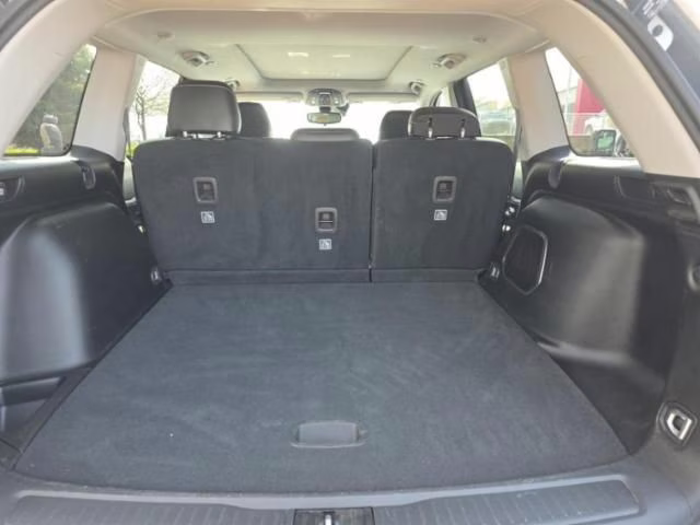 2023 Bright White Clearcoat Jeep Grand Cherokee Limited 4X4 SUV