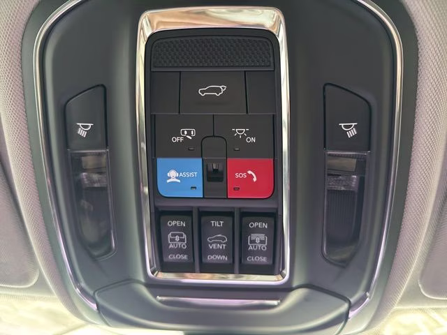 2023 Bright White Clearcoat Jeep Grand Cherokee Limited 4X4 SUV
