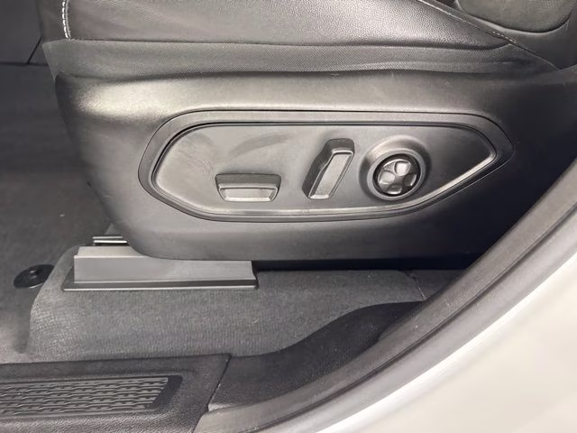 2023 Bright White Clearcoat Jeep Grand Cherokee Altitude X 4X4 SUV