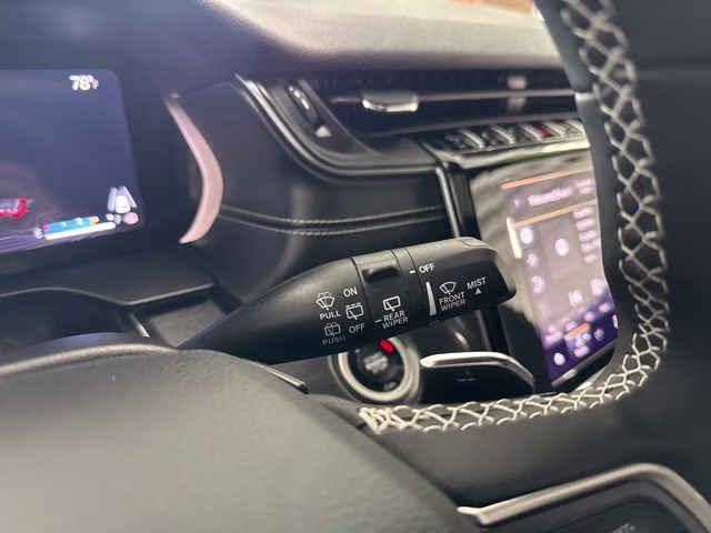 2023 Bright White Clearcoat Jeep Grand Cherokee Altitude X 4X4 SUV