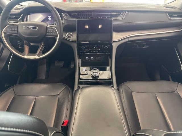 2023 Bright White Clearcoat Jeep Grand Cherokee Limited 4X4 SUV
