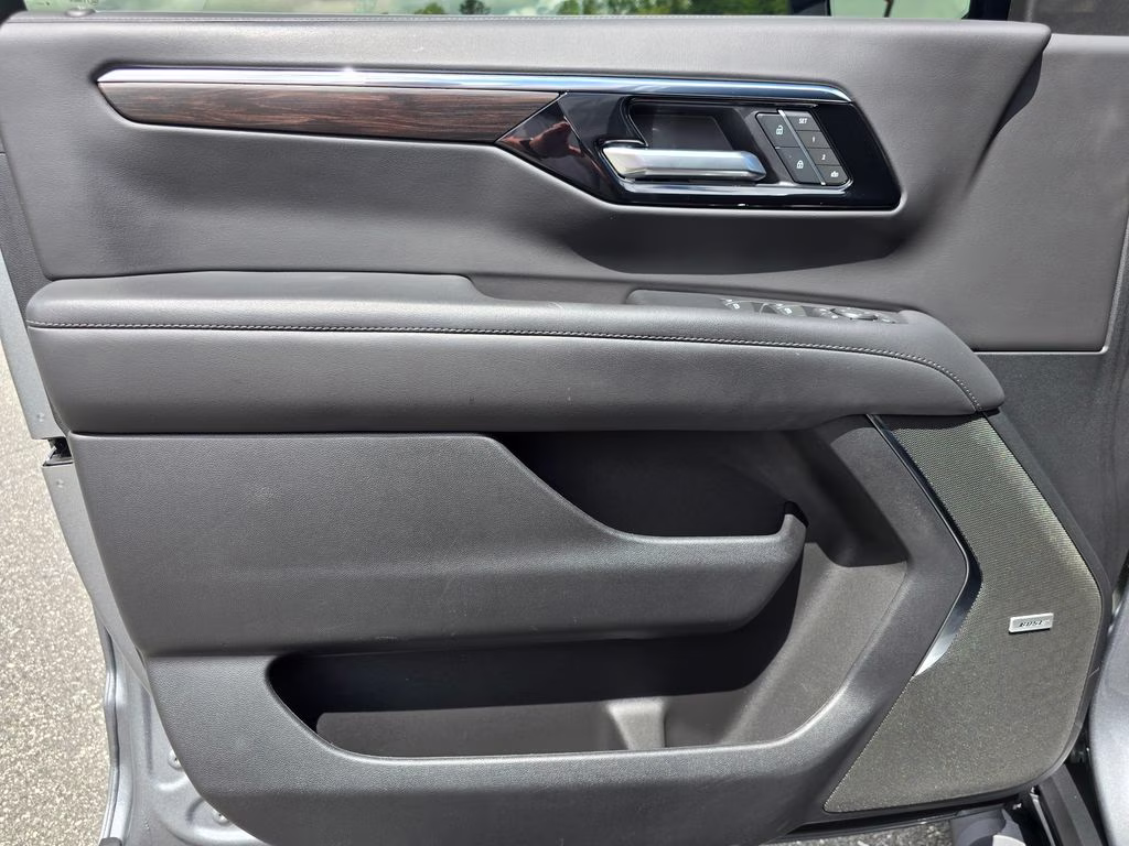 2025 Sterling Gray Metallic Chevrolet Tahoe Z71 4X4 SUV