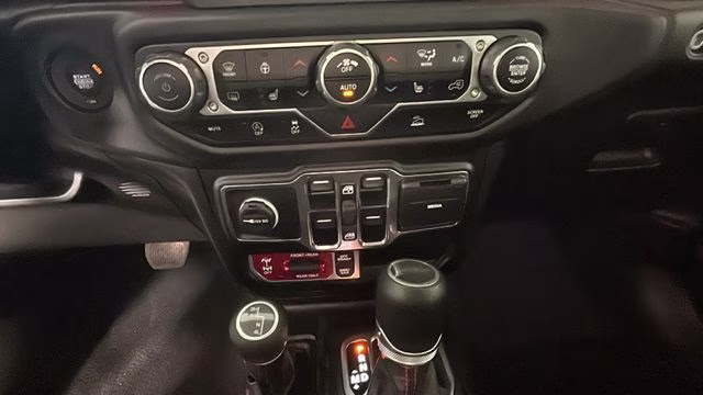 2021 Black Clearcoat Jeep Gladiator Rubicon 4X4 Truck