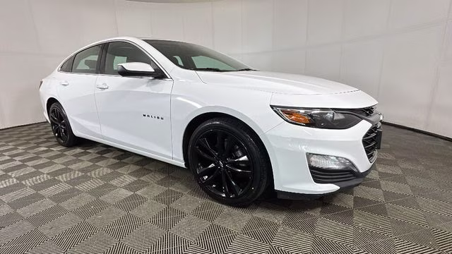2023 Summit White Chevrolet Malibu LT FWD Sedan