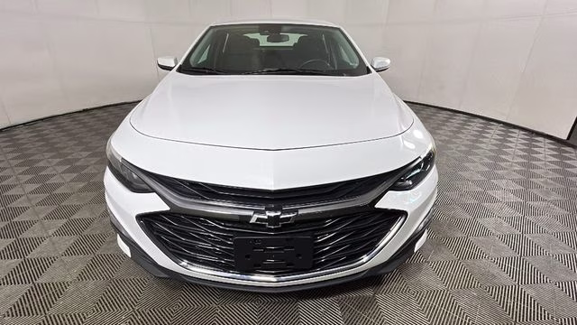 2023 Summit White Chevrolet Malibu LT FWD Sedan