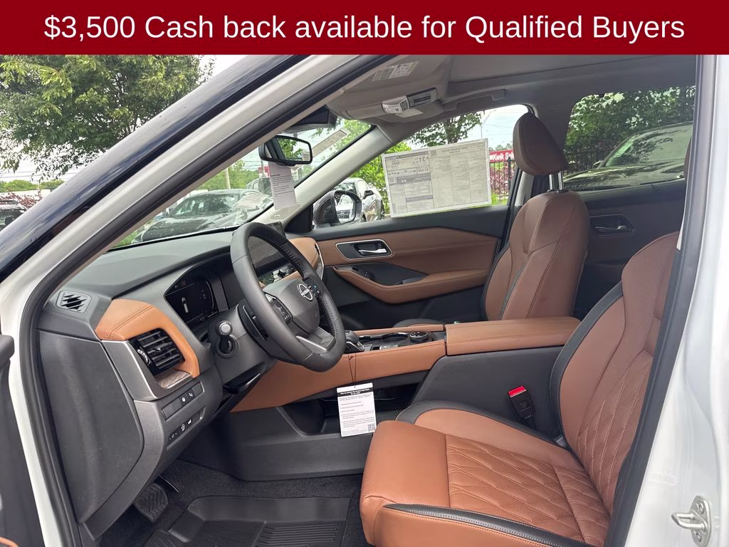 2026 Everest White Pearl/Super Black Nissan Rogue Platinum AWD SUV