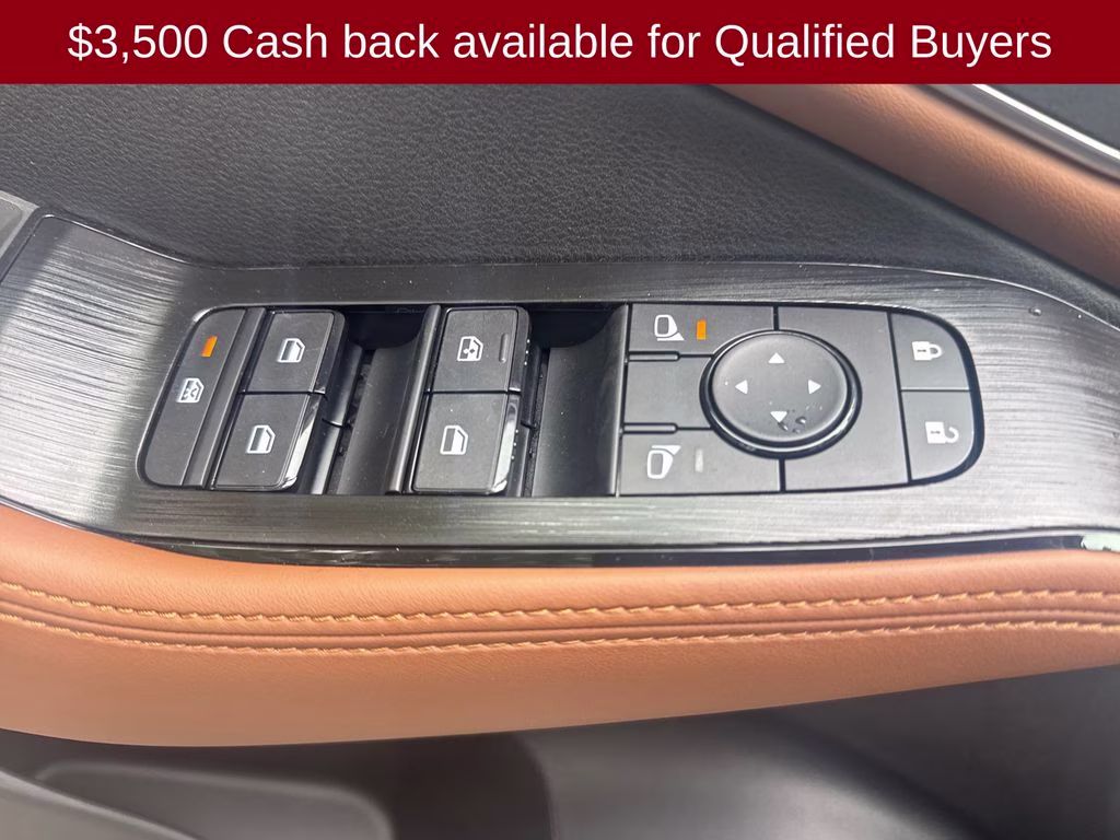 2026 Everest White Pearl/Super Black Nissan Rogue Platinum AWD SUV
