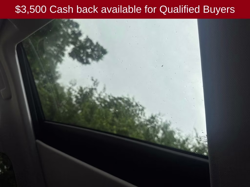 2026 Everest White Pearl/Super Black Nissan Rogue Platinum AWD SUV