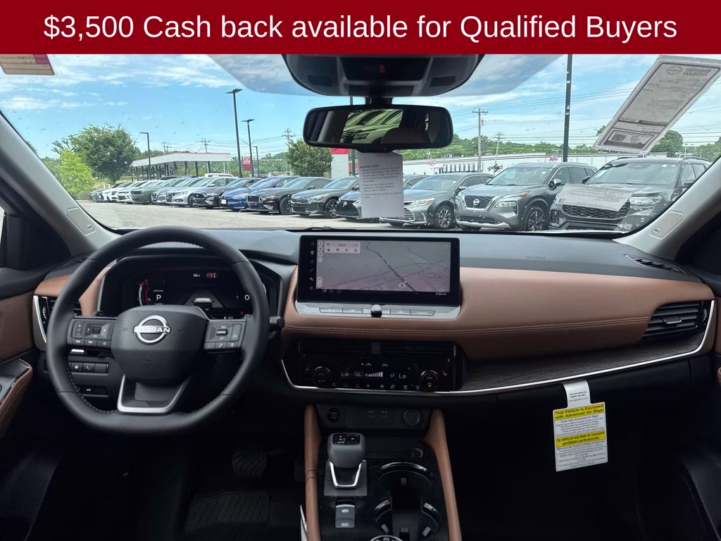 2026 Everest White Pearl/Super Black Nissan Rogue Platinum AWD SUV
