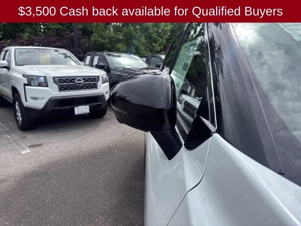 2026 Everest White Pearl/Super Black Nissan Rogue Platinum AWD SUV