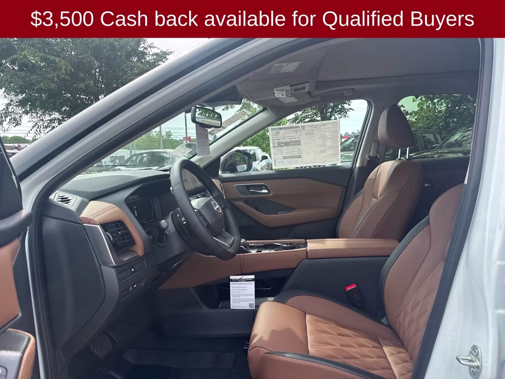 2026 Everest White Pearl/Super Black Nissan Rogue Platinum AWD SUV