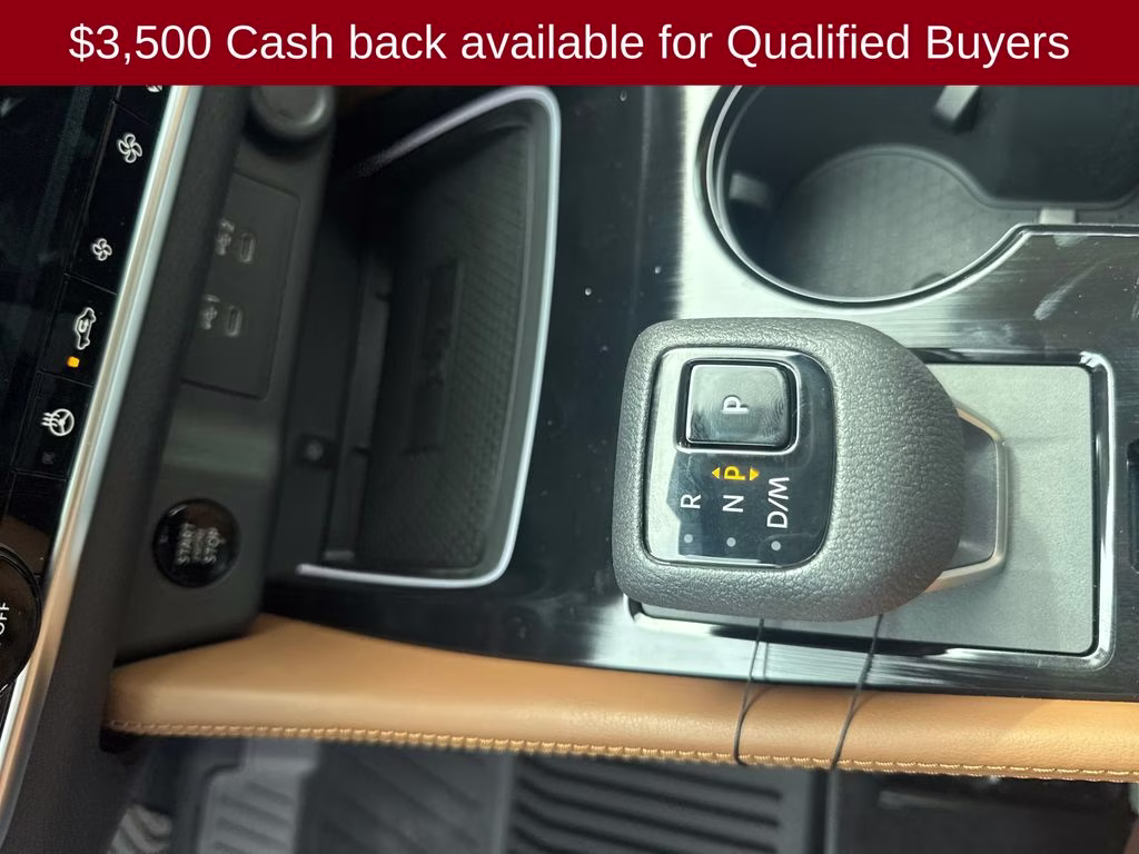 2026 Everest White Pearl/Super Black Nissan Rogue Platinum AWD SUV