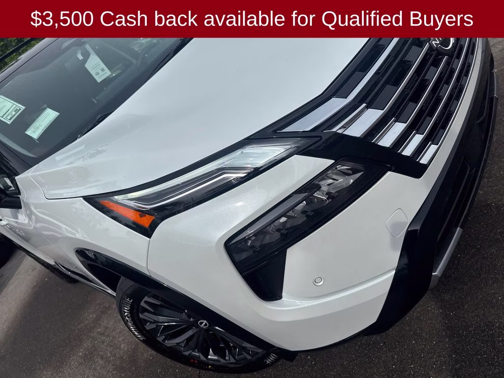 2026 Everest White Pearl/Super Black Nissan Rogue Platinum AWD SUV