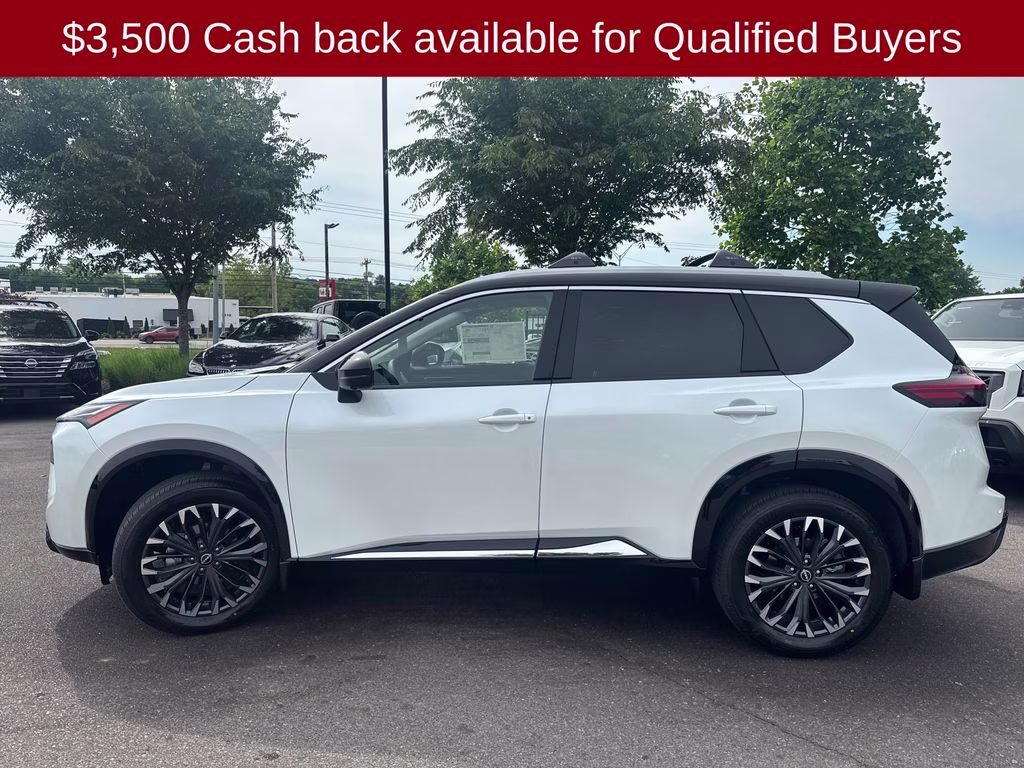 2026 Everest White Pearl/Super Black Nissan Rogue Platinum AWD SUV