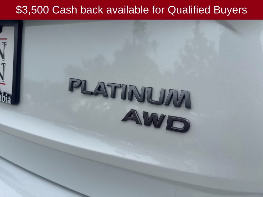 2026 Everest White Pearl/Super Black Nissan Rogue Platinum AWD SUV