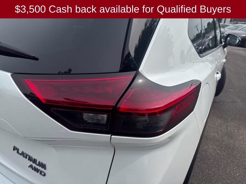 2026 Everest White Pearl/Super Black Nissan Rogue Platinum AWD SUV
