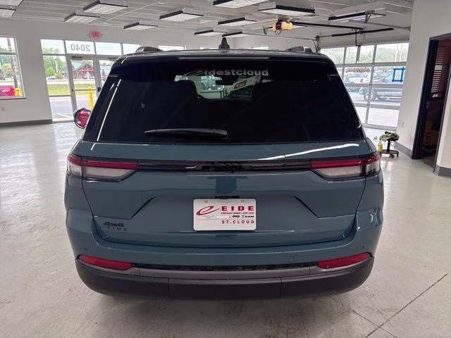 2026 Steel Blue Jeep Grand Cherokee Limited 4X4 SUV