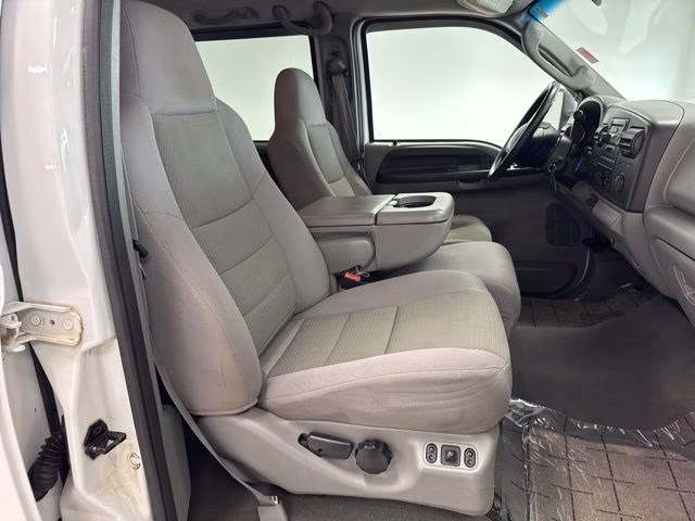2005 Oxford White Clearcoat Ford Super Duty F-250 XLT 4X4 Truck