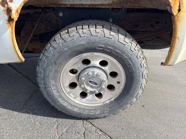 2005 Oxford White Clearcoat Ford Super Duty F-250 XLT 4X4 Truck