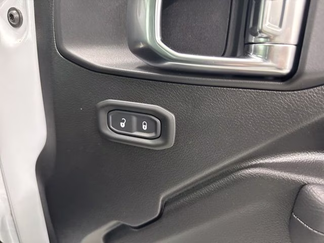 2026 Bright White Clearcoat Jeep Wrangler Willys 4X4 SUV