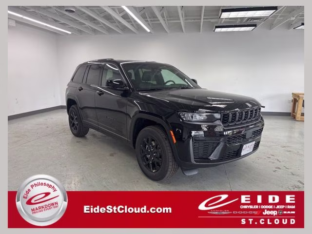 2026 Jeep Grand Cherokee Laredo Altitude 4x4's photo