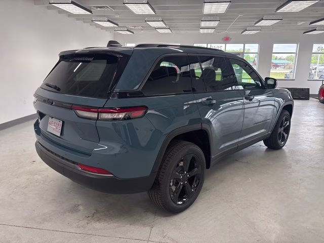 2026 Steel Blue Jeep Grand Cherokee Limited 4X4 SUV