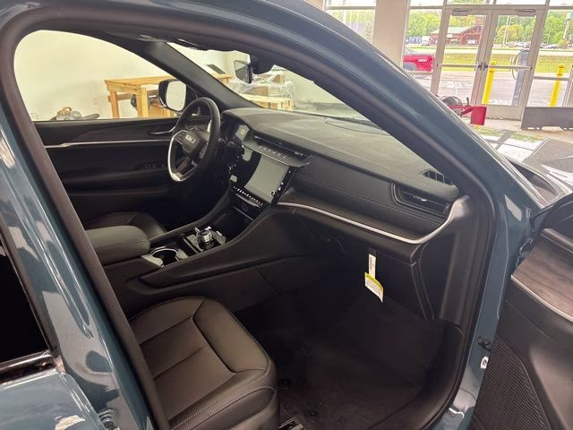 2026 Steel Blue Jeep Grand Cherokee Limited 4X4 SUV