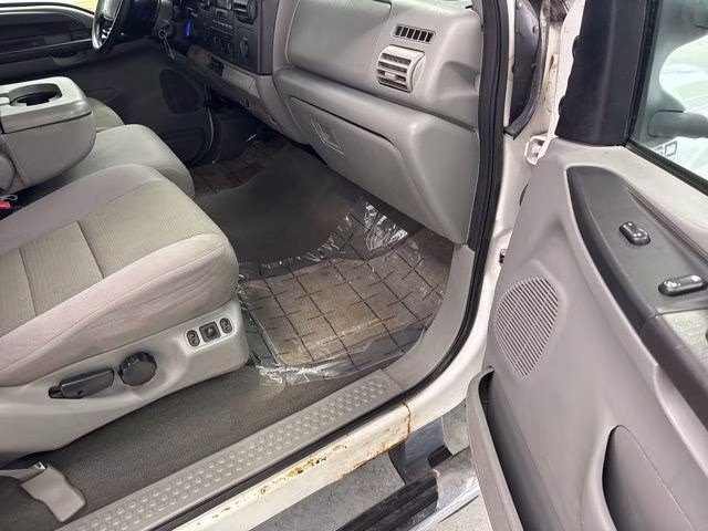 2005 Oxford White Clearcoat Ford Super Duty F-250 XLT 4X4 Truck