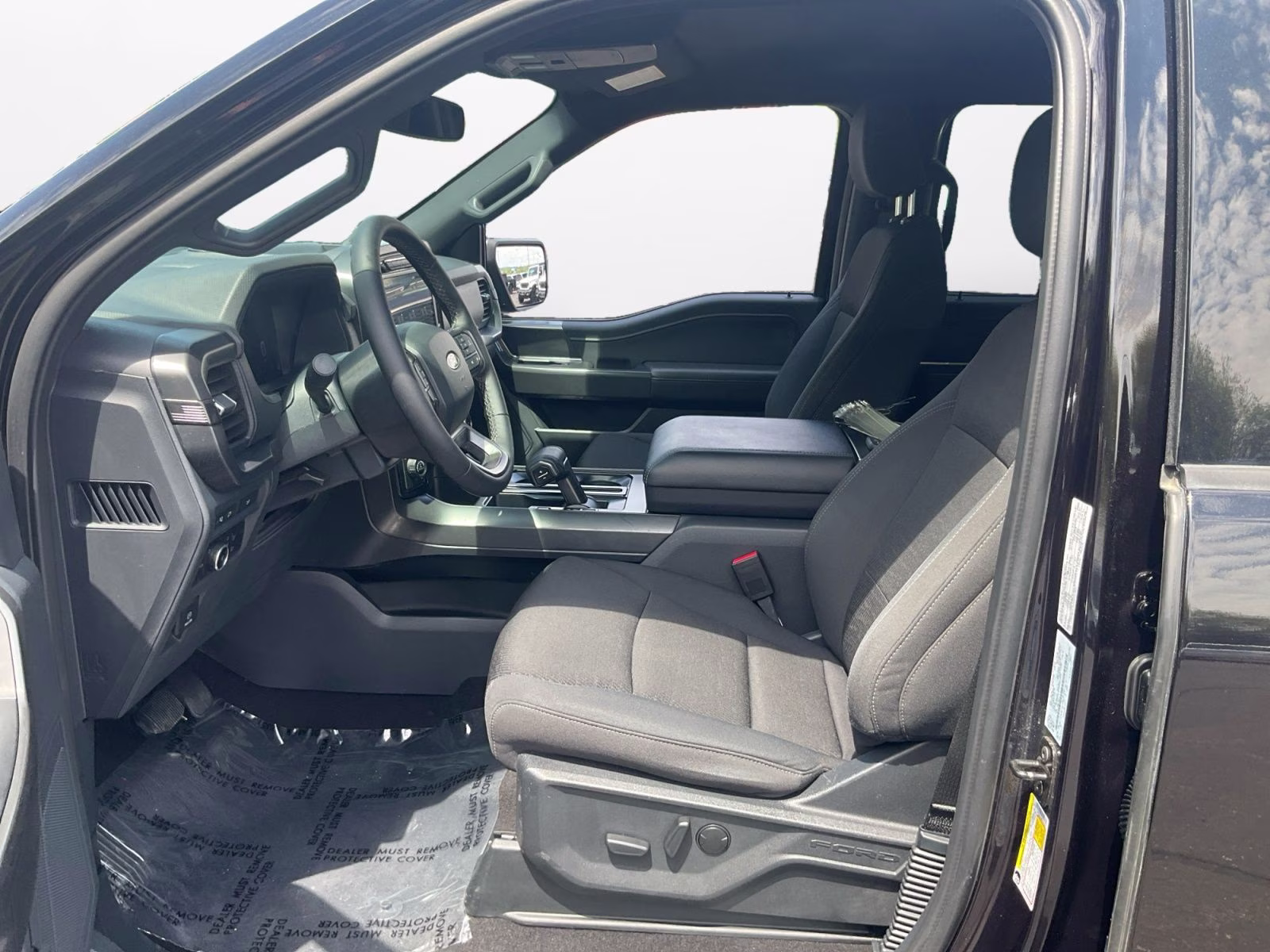 2024 Agate Black Metallic Ford F-150 XLT 4X4 Truck