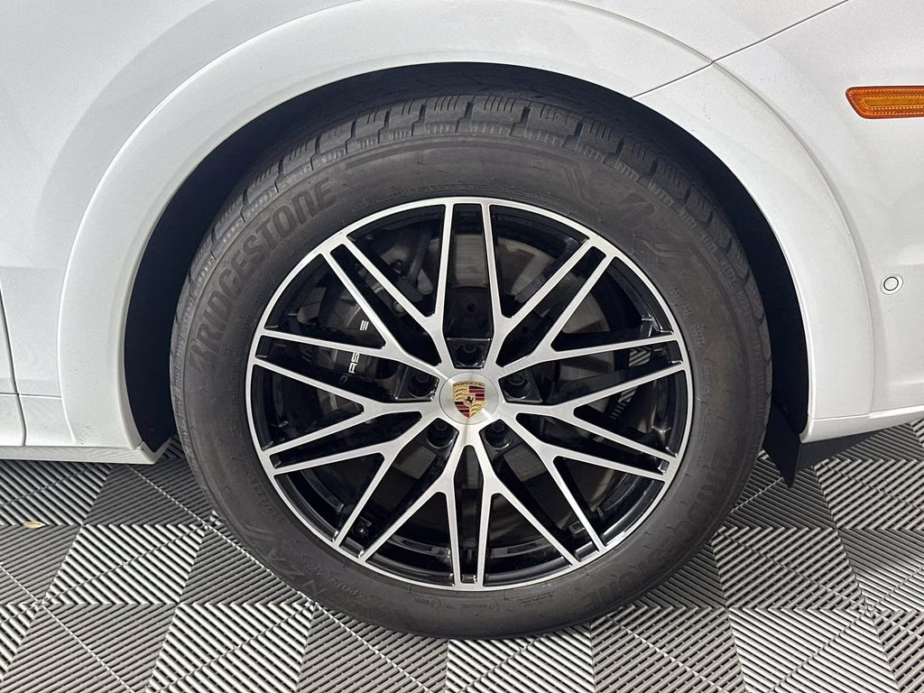 2025 White Porsche Cayenne Coupe Base AWD SUV