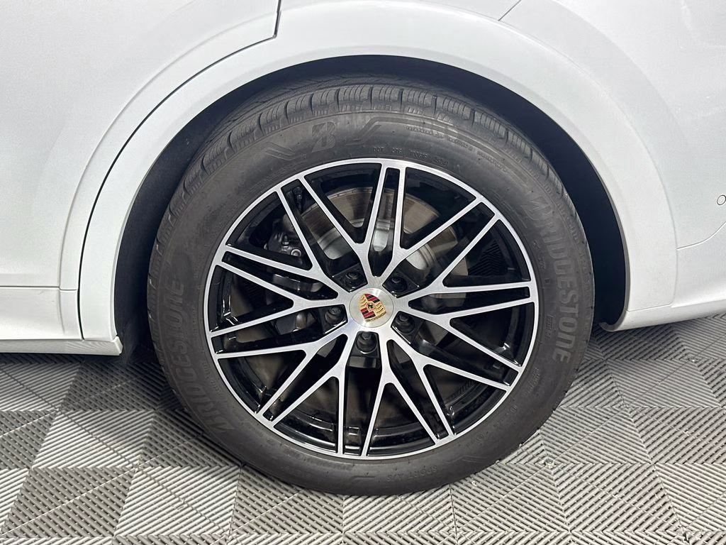 2025 White Porsche Cayenne Coupe Base AWD SUV