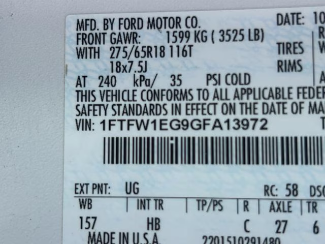 2016 White Platinum Metallic Tri-Coat Ford F-150 Lariat 4X4 Truck