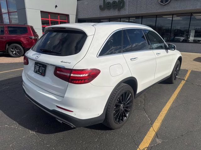 2018 Polar White Mercedes-Benz GLC GLC 300 AWD SUV