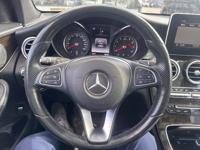 2018 Polar White Mercedes-Benz GLC GLC 300 AWD SUV