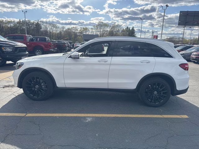 2018 Polar White Mercedes-Benz GLC GLC 300 AWD SUV