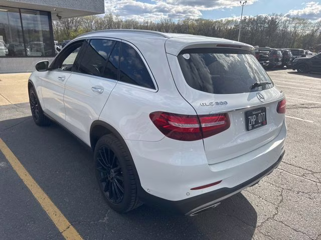 2018 Polar White Mercedes-Benz GLC GLC 300 AWD SUV