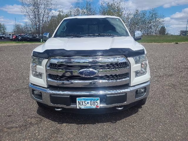 2016 White Platinum Clearcoat Metallic Ford F-150 Lariat 4X4 Truck