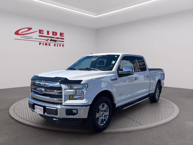 2016 White Platinum Metallic Tri-Coat Ford F-150 Lariat 4X4 Truck