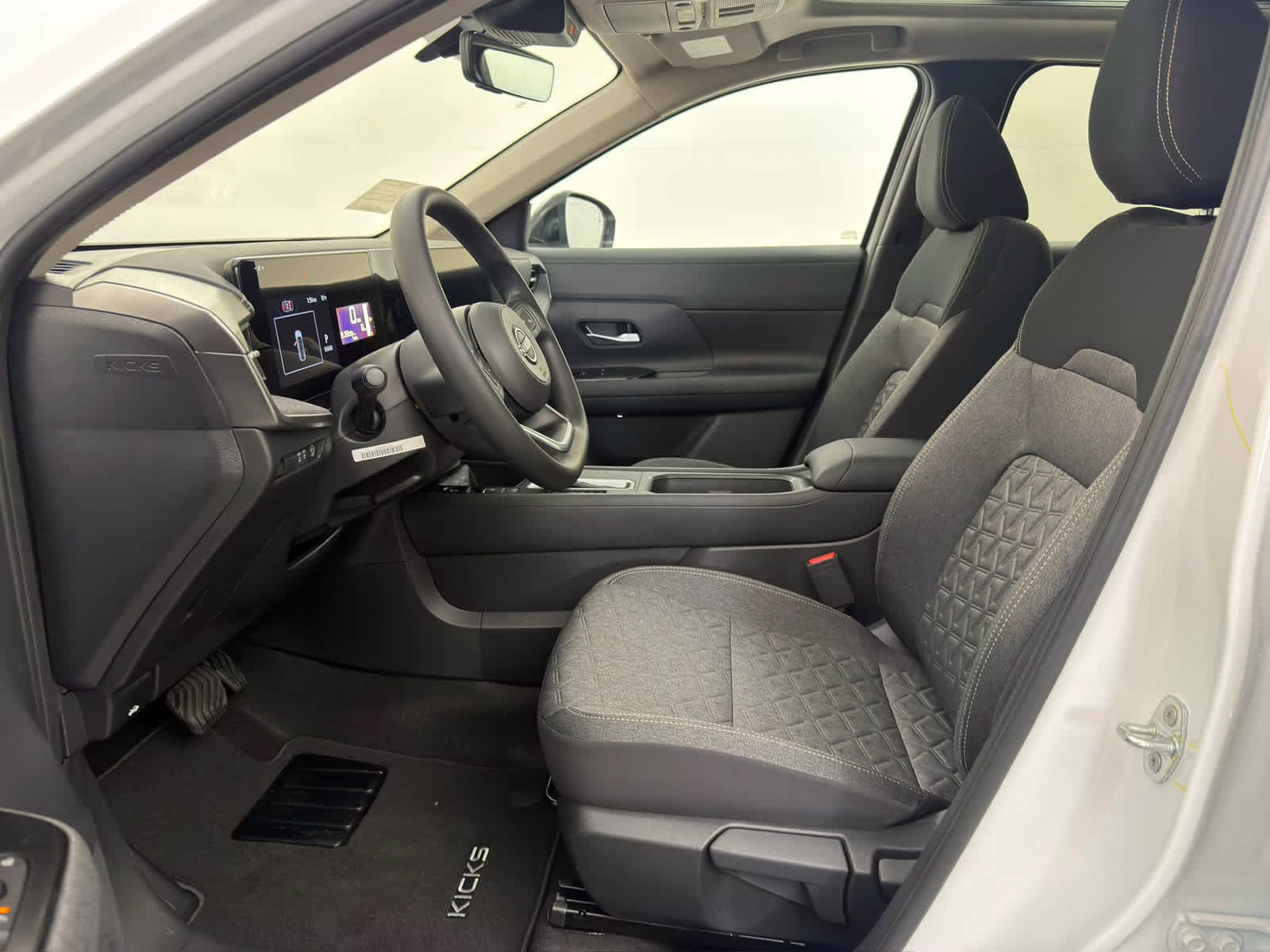 2026 Aspen White Tricoat Nissan Kicks SV FWD SUV