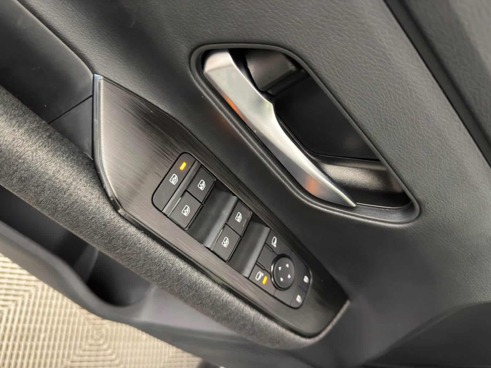 2026 Aspen White Tricoat Nissan Kicks SV FWD SUV