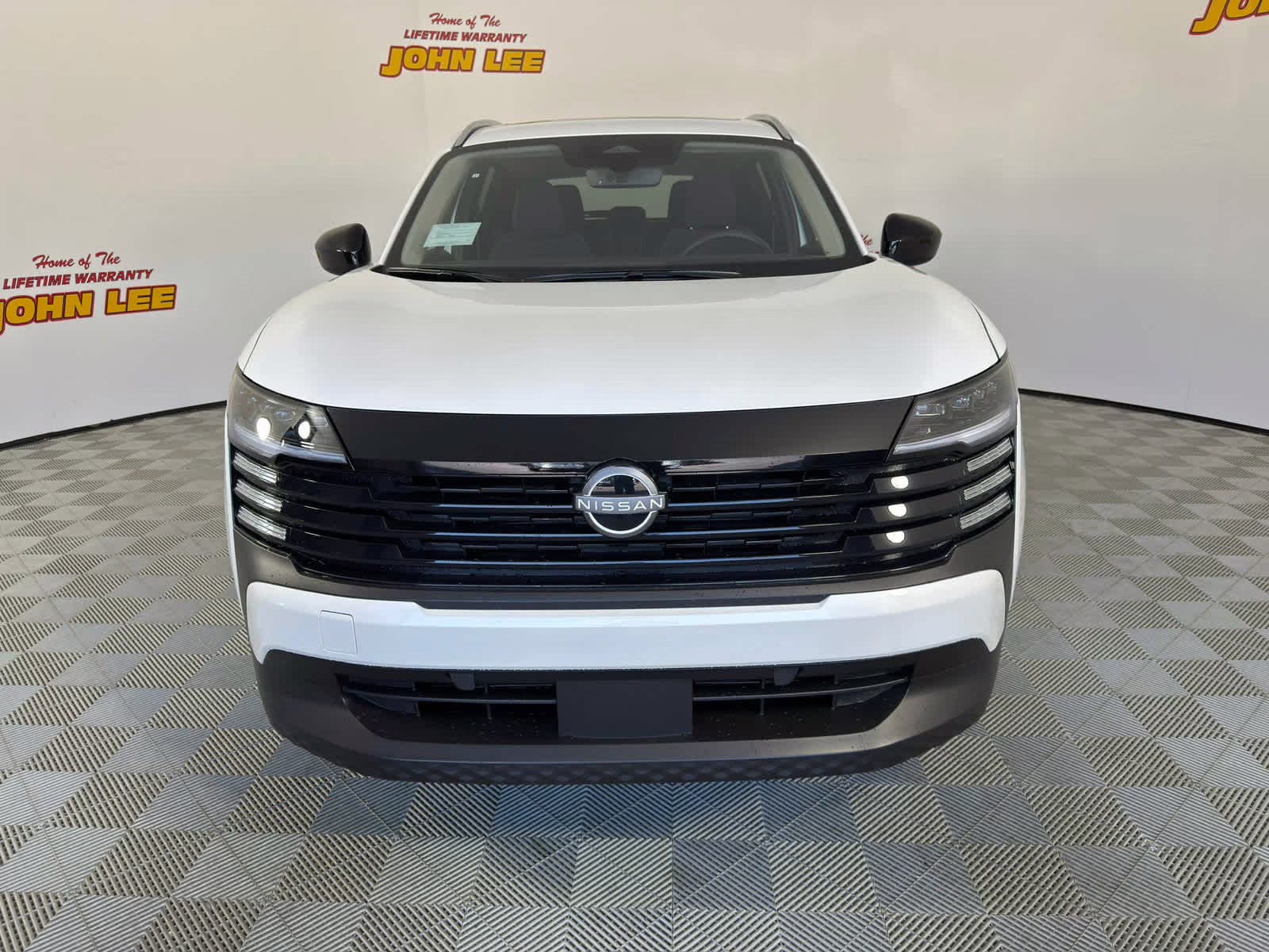 2026 Aspen White Tricoat Nissan Kicks SV FWD SUV