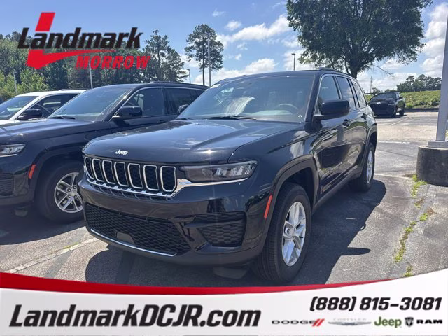 2026 Diamond Black Crystal Pearlcoat Jeep Grand Cherokee Laredo X RWD SUV