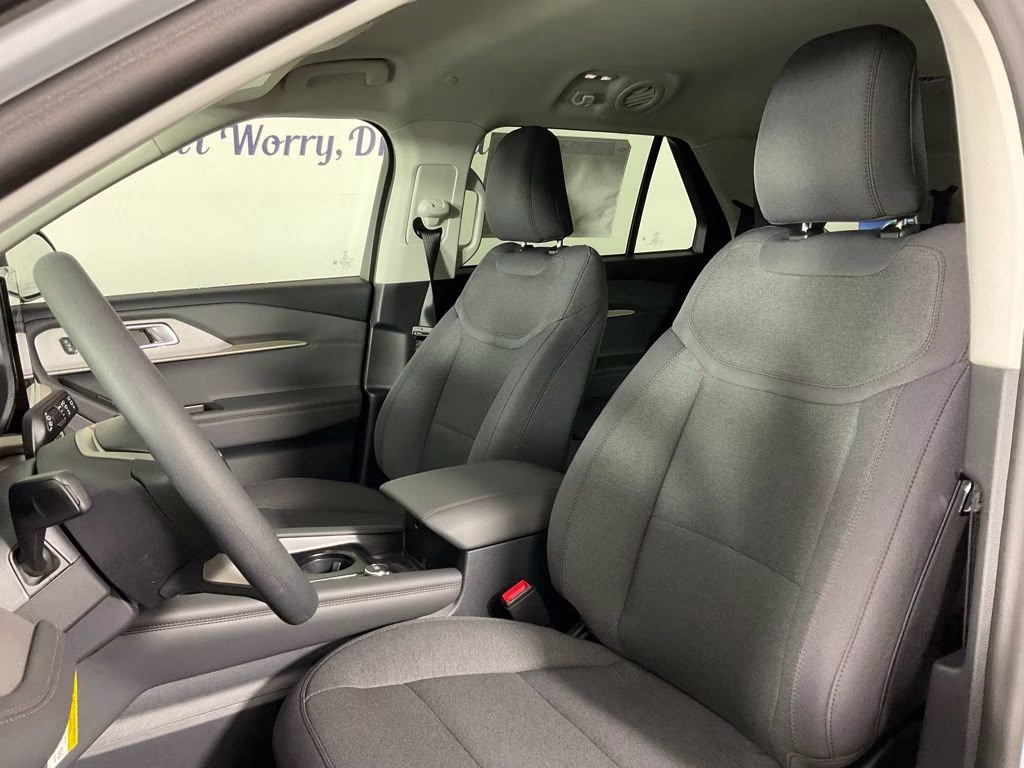 2026 White Ford Explorer Active RWD SUV