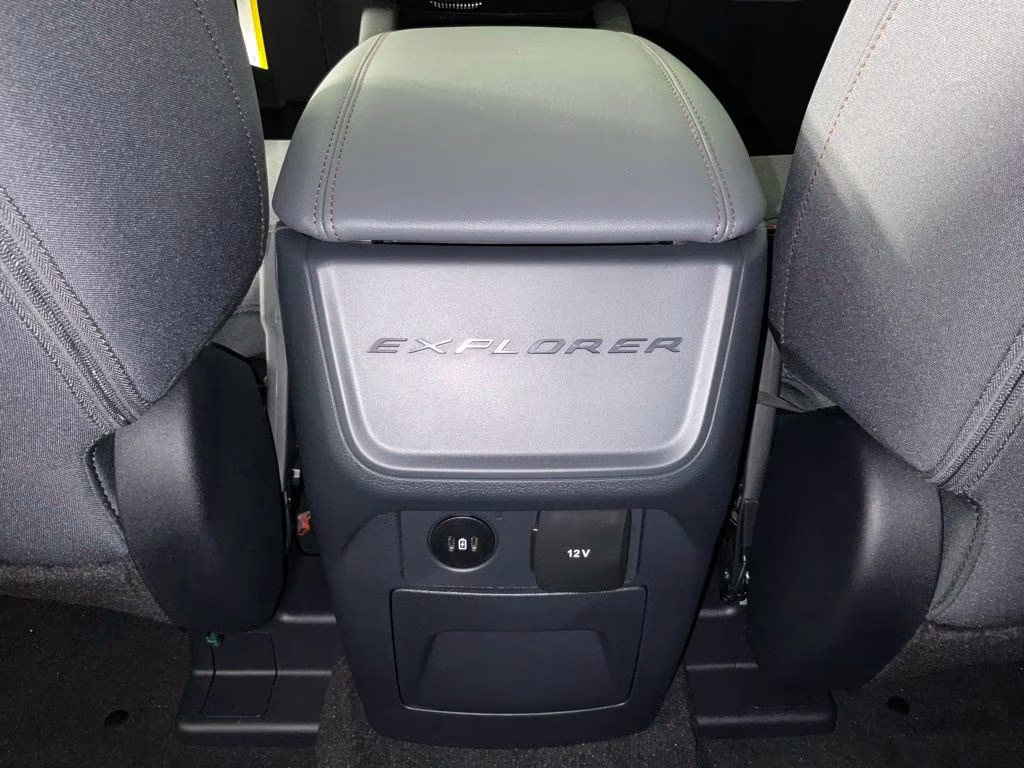 2026 White Ford Explorer Active RWD SUV