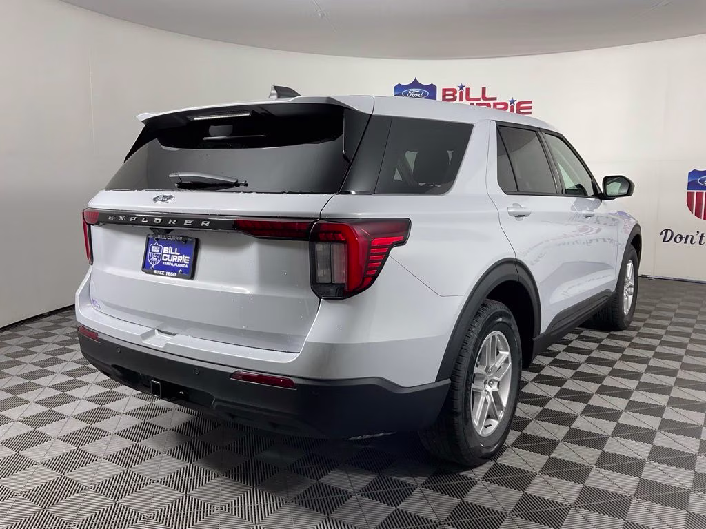 2026 White Ford Explorer Active RWD SUV
