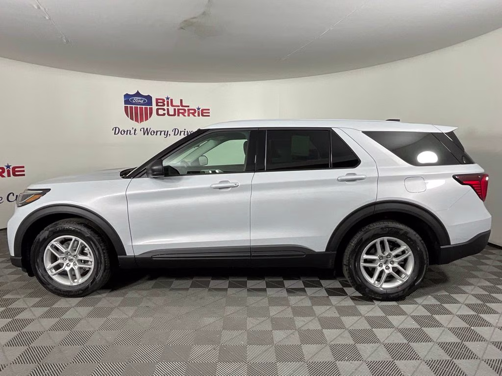 2026 White Ford Explorer Active RWD SUV