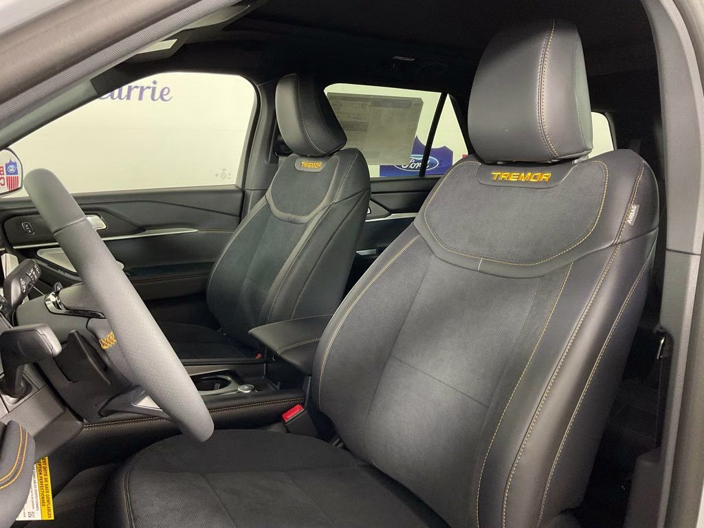 2026 White Ford Explorer Tremor 4X4 SUV